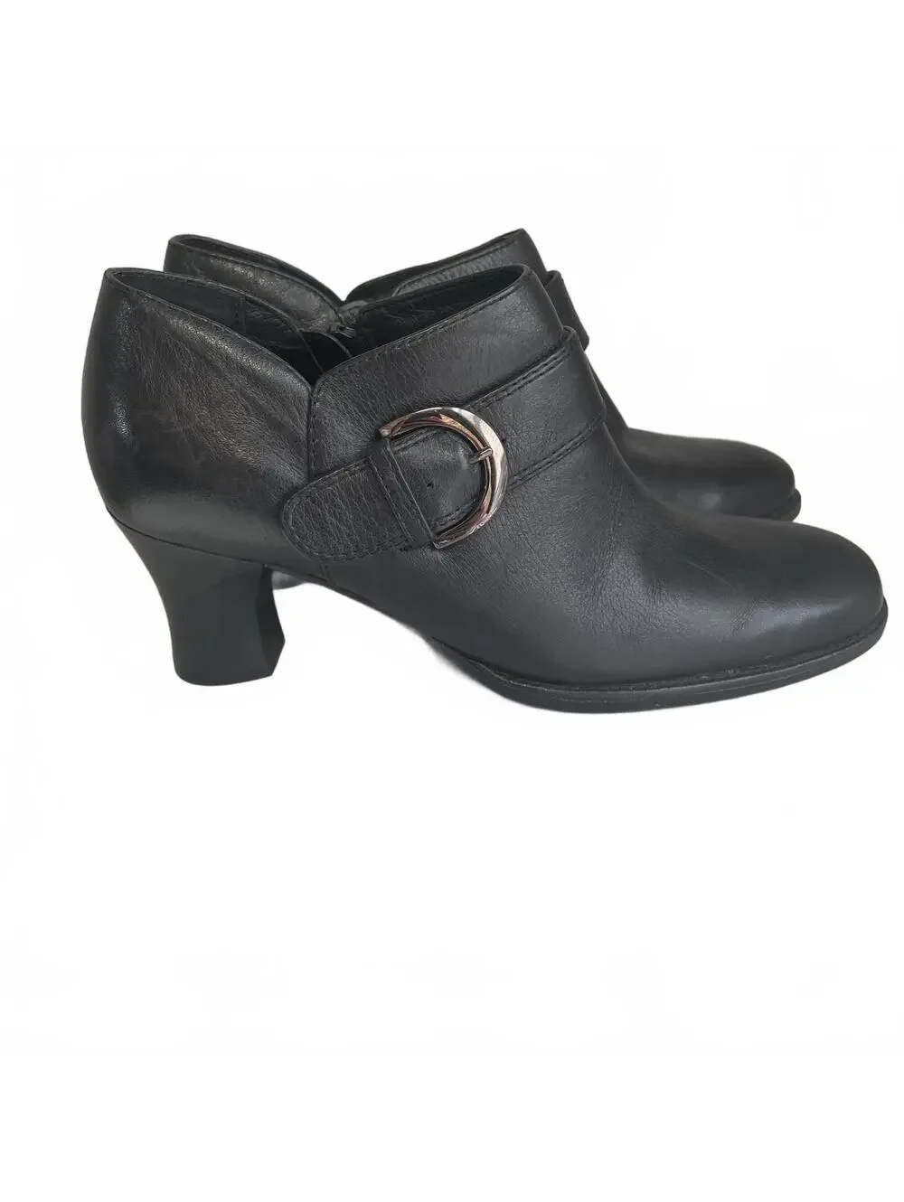 Clarks Black Academic Leather Buckle Strap Low Heel Ankle Bootie Size 7 Preppy